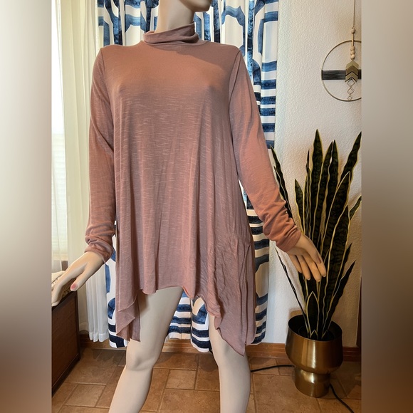 Torrid NWT Hacci Turtleneck Sharkbite Long Sleeve Tunic Sweater Size 1X - Picture 9 of 15